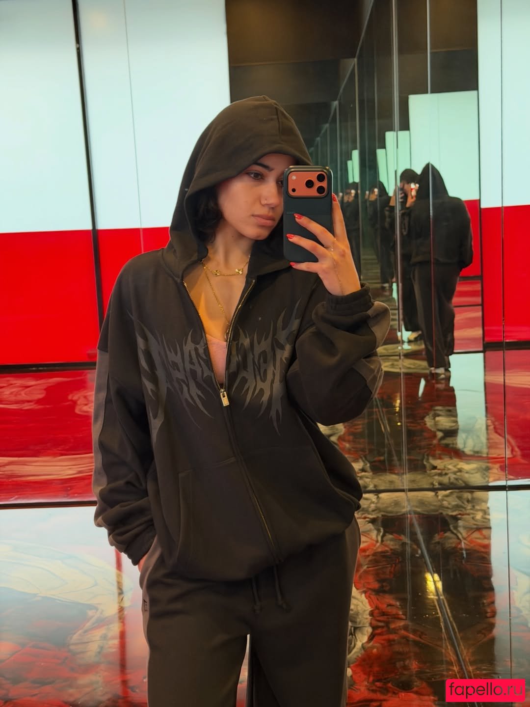 Sara Saffari Nude Onlyfans Photo 23