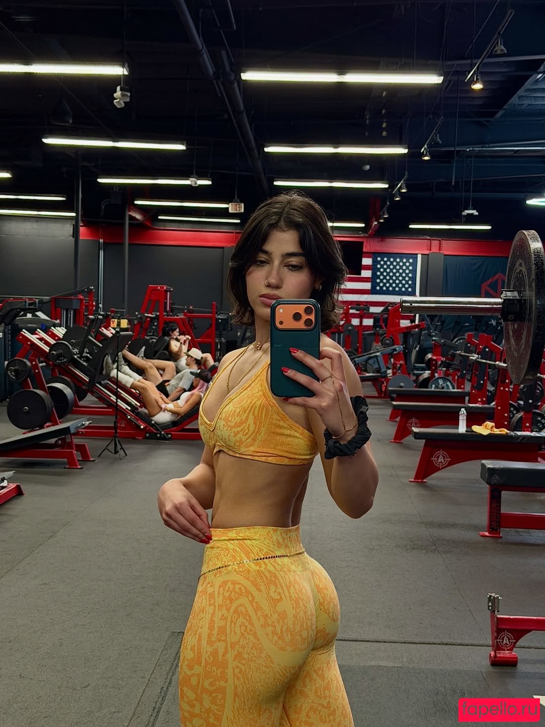 Sara Saffari Nude Onlyfans Photo 18