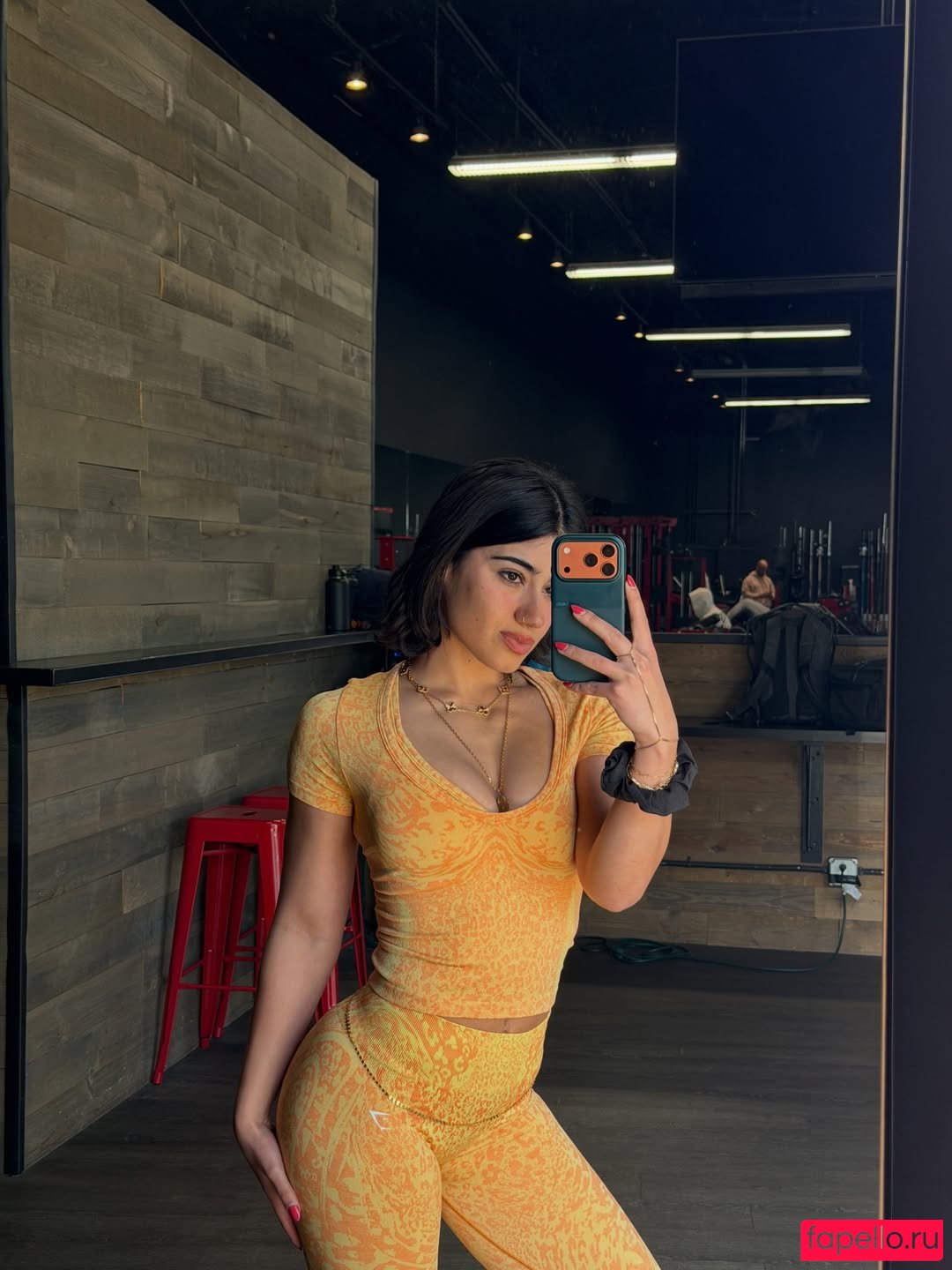 Sara Saffari Nude Onlyfans Photo 17