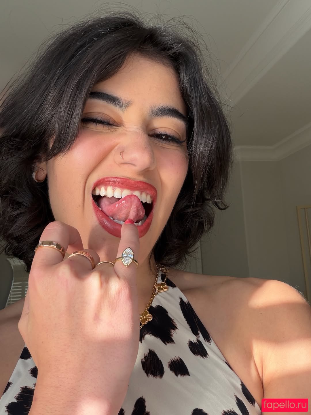 Sara Saffari Nude Onlyfans Photo 13