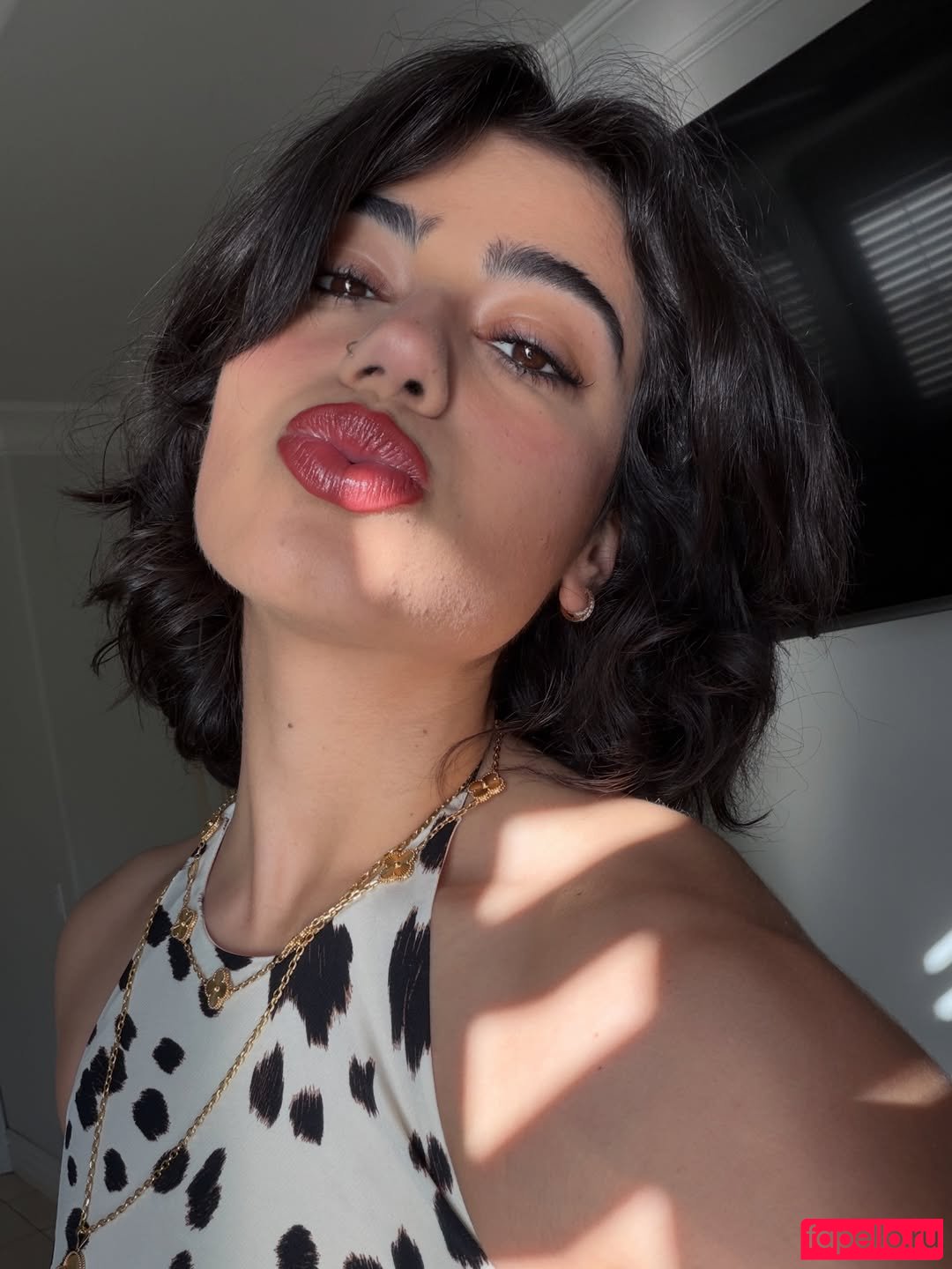 Sara Saffari Nude Onlyfans Photo 12