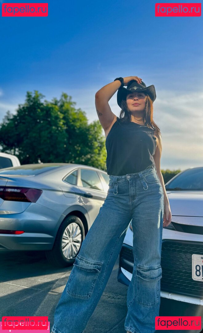 Isabella Gomez / Isabellagomez / isabella.gomez Onlyfans Photo Gallery 