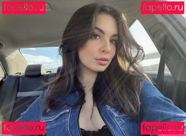 Isabella Gomez / Isabellagomez / isabella.gomez Onlyfans Photo Gallery 