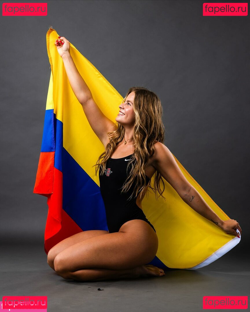 Isabella Gomez / Isabellagomez / isabella.gomez Onlyfans Photo Gallery 