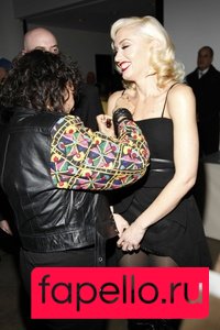 Gwen Stefani Nude Onlyfans Photo 41