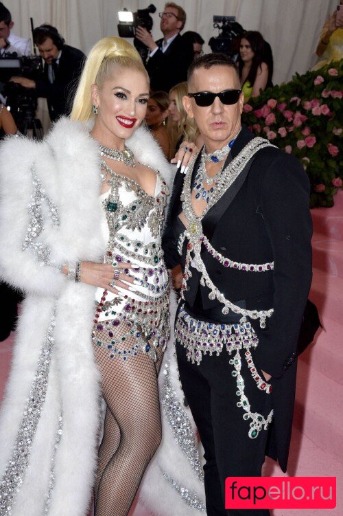Gwen Stefani Nude Onlyfans Photo 17