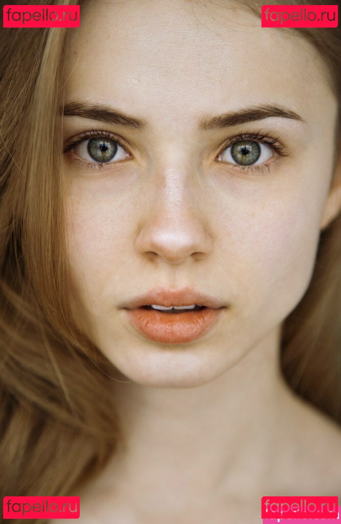 Elizabeth Vasilenko / elizabethvasilenko / elizvasilenko Onlyfans Photo Gallery 