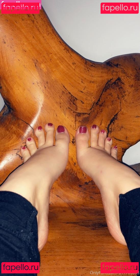 flirtyfeet / flirtyfeet1 Onlyfans Photo Gallery 