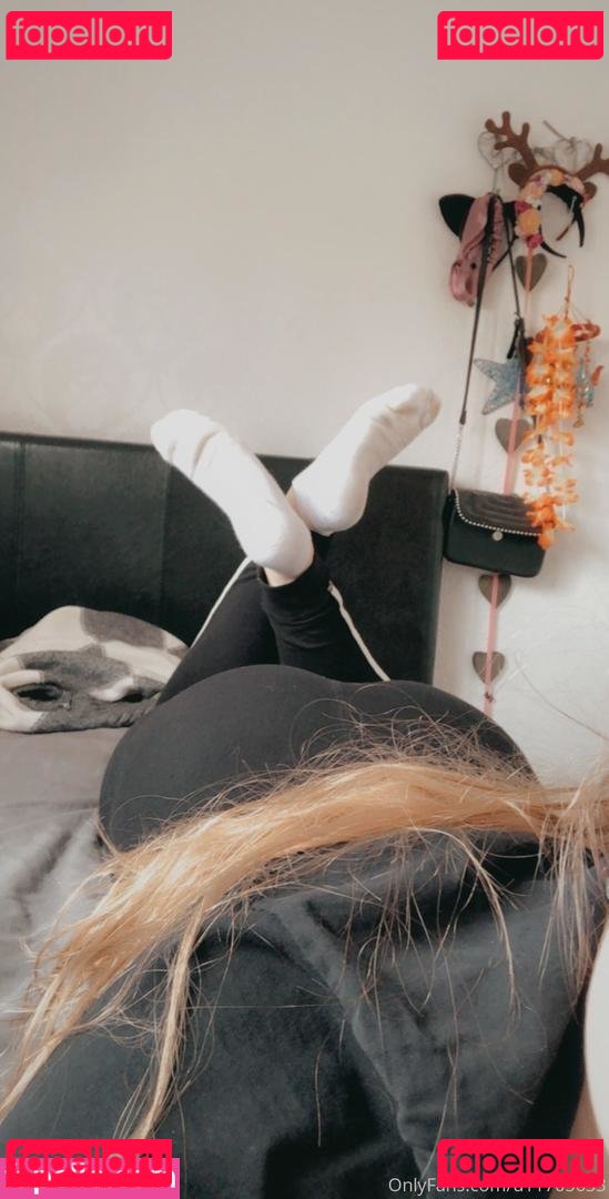 flirtyfeet / flirtyfeet1 Onlyfans Photo Gallery 