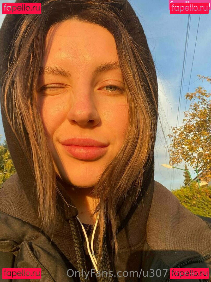 kira_hondo_kitsune / kira_kitsune Onlyfans Photo Gallery 