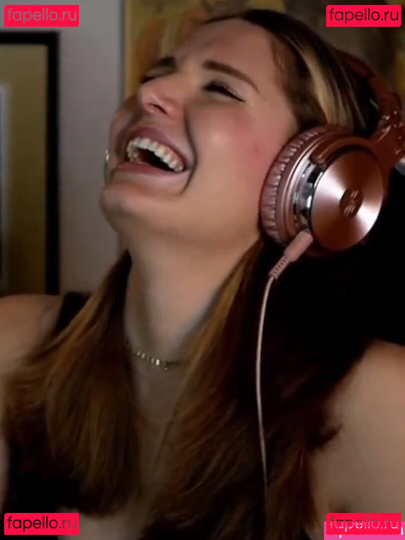 Lauren Southern / laurencheriie Onlyfans Photo Gallery 