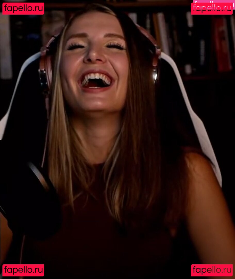 Lauren Southern / laurencheriie Onlyfans Photo Gallery 