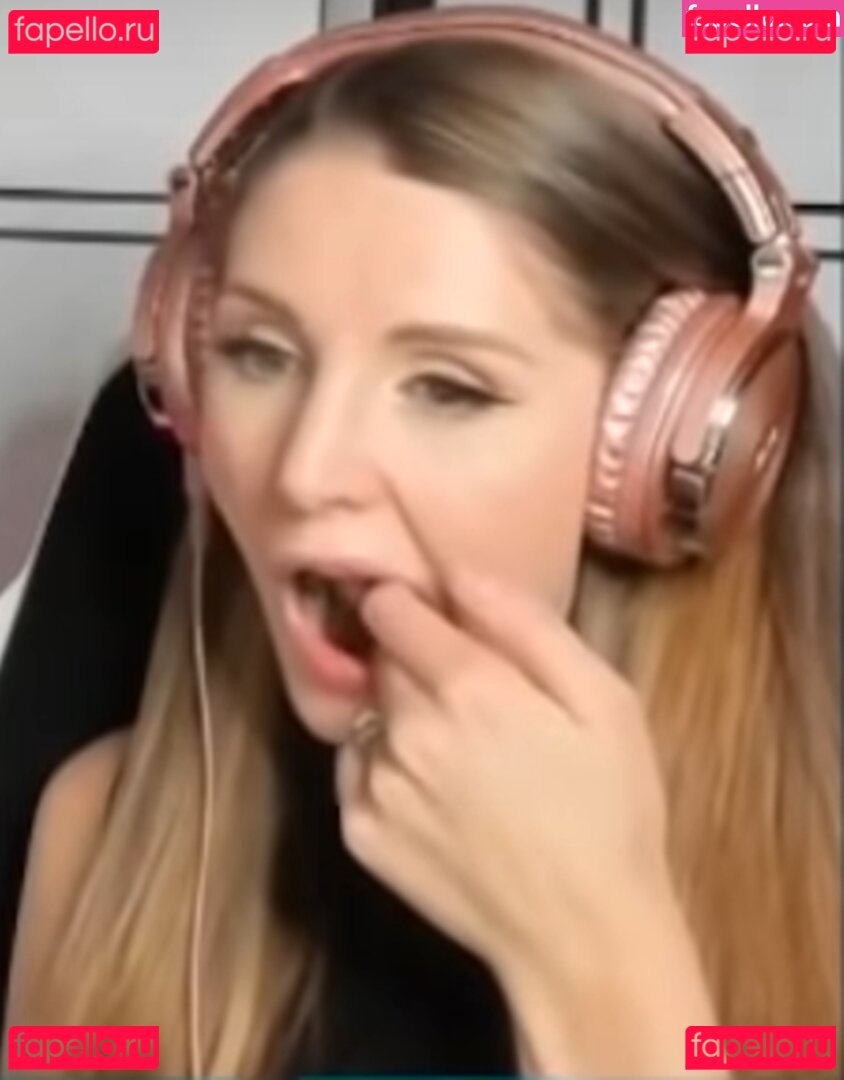 Lauren Southern / laurencheriie Onlyfans Photo Gallery 