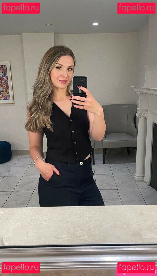 Lauren Southern / laurencheriie Onlyfans Photo Gallery 