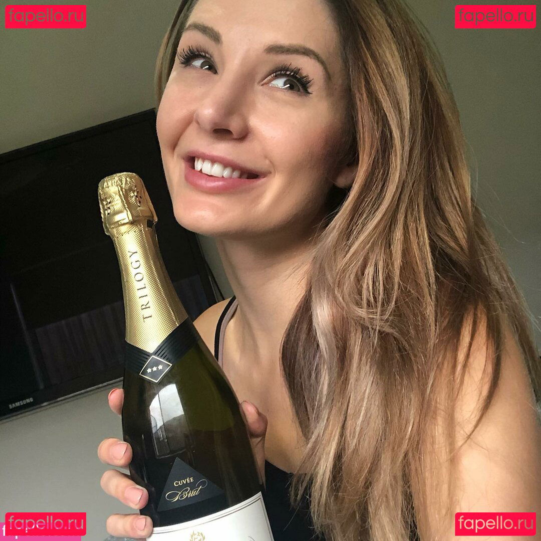 Lauren Southern / laurencheriie Onlyfans Photo Gallery 