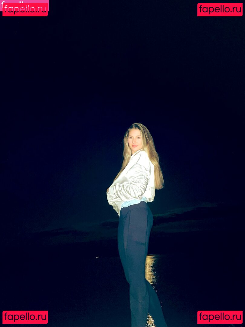 Lauren Southern / laurencheriie Onlyfans Photo Gallery 