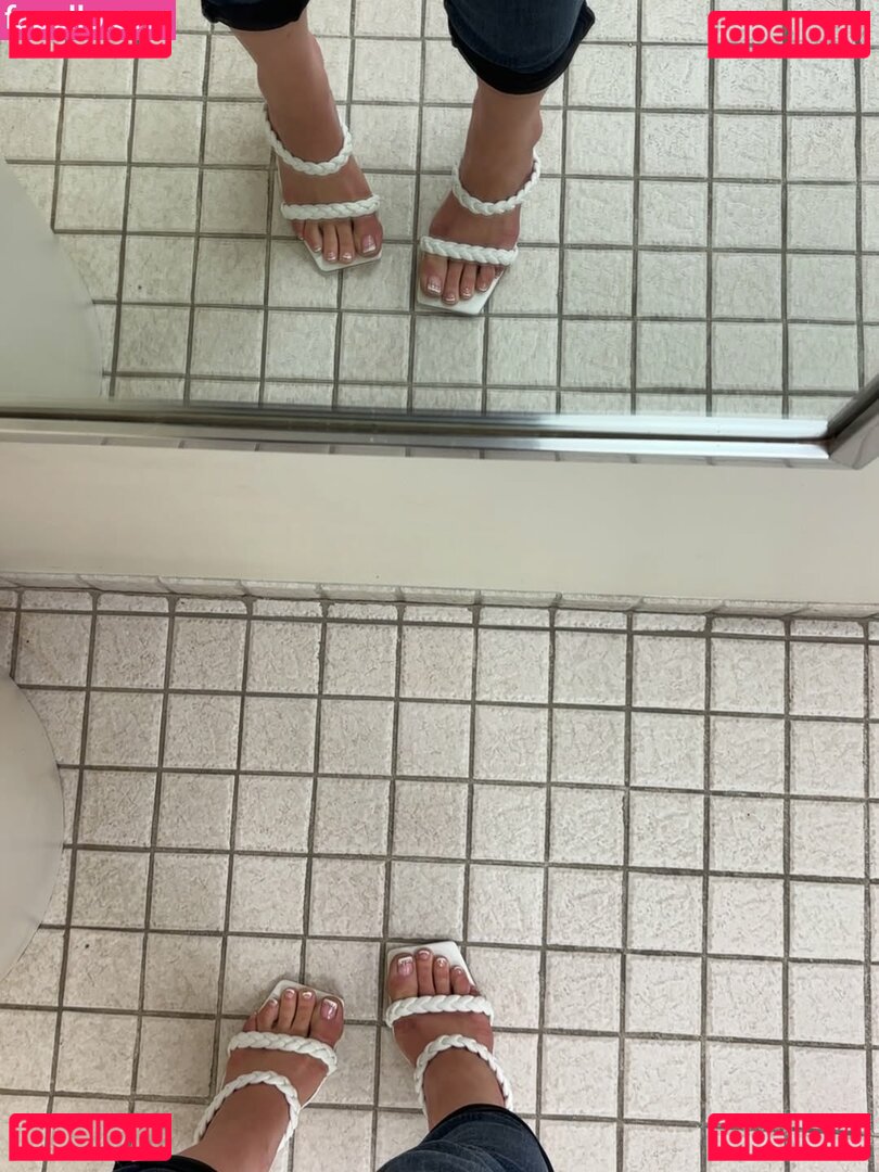 itssleahh / lightweightleah / lightweightleah_ Onlyfans Photo Gallery 