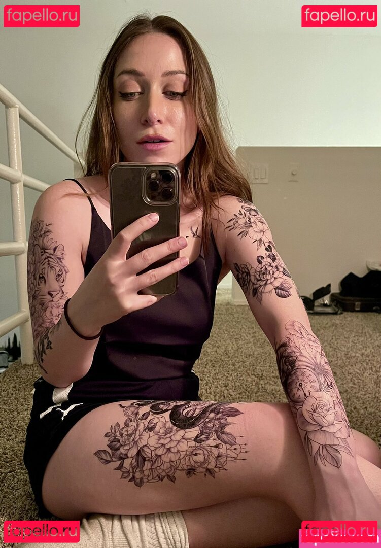 Ayytrae / angelicatrae / omgcosplay Onlyfans Photo Gallery 