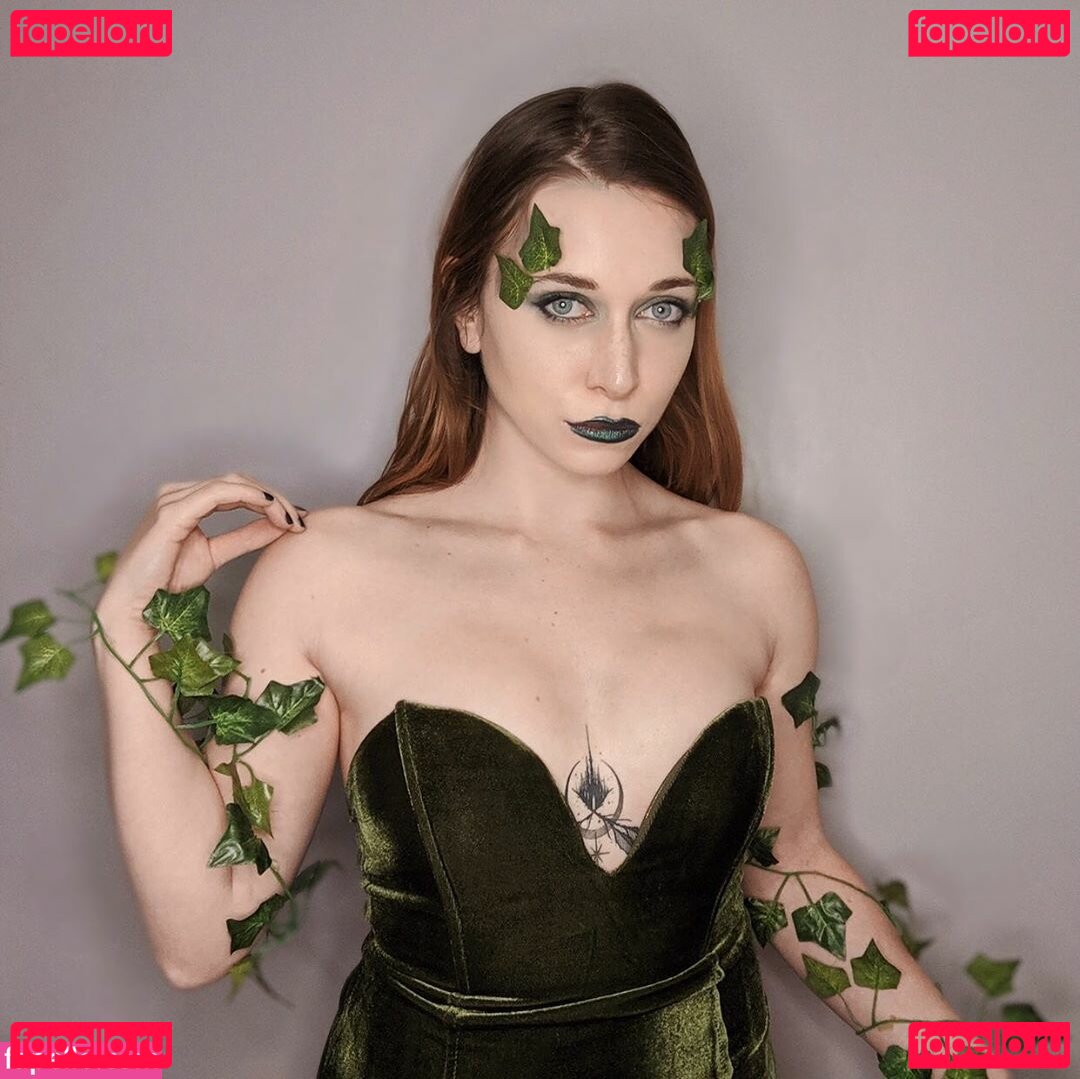 Ayytrae / angelicatrae / omgcosplay Onlyfans Photo Gallery 