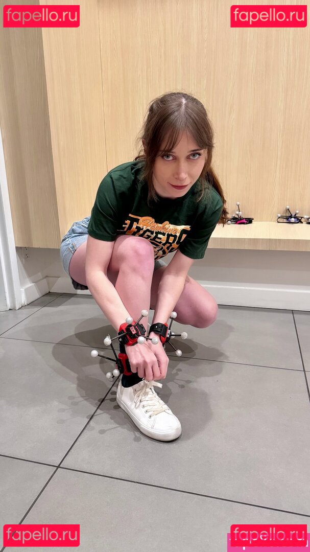 Ayytrae / angelicatrae / omgcosplay Onlyfans Photo Gallery 