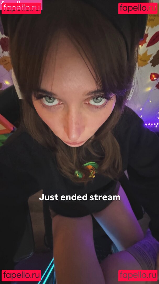 Ayytrae / angelicatrae / omgcosplay Onlyfans Photo Gallery 