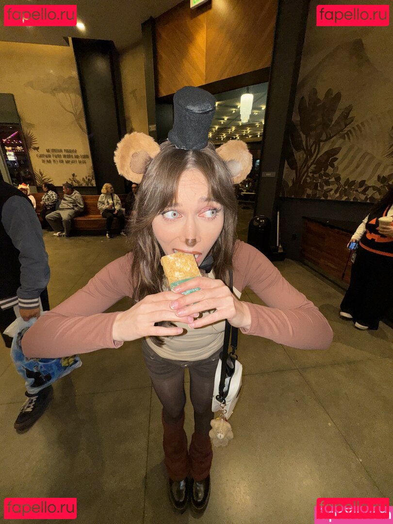 Ayytrae / angelicatrae / omgcosplay Onlyfans Photo Gallery 