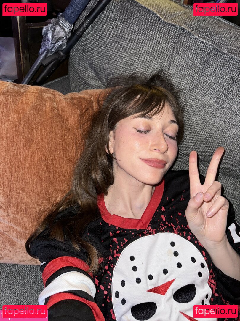 Ayytrae / angelicatrae / omgcosplay Onlyfans Photo Gallery 