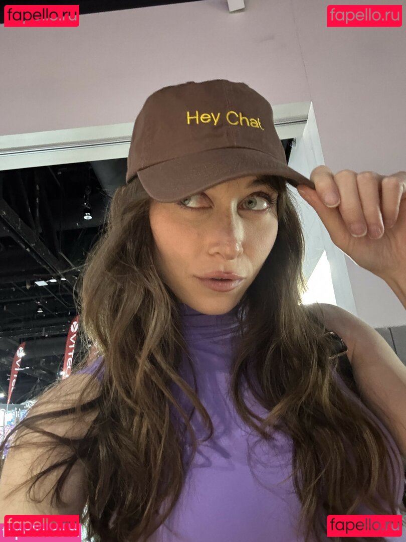 Ayytrae / angelicatrae / omgcosplay Onlyfans Photo Gallery 