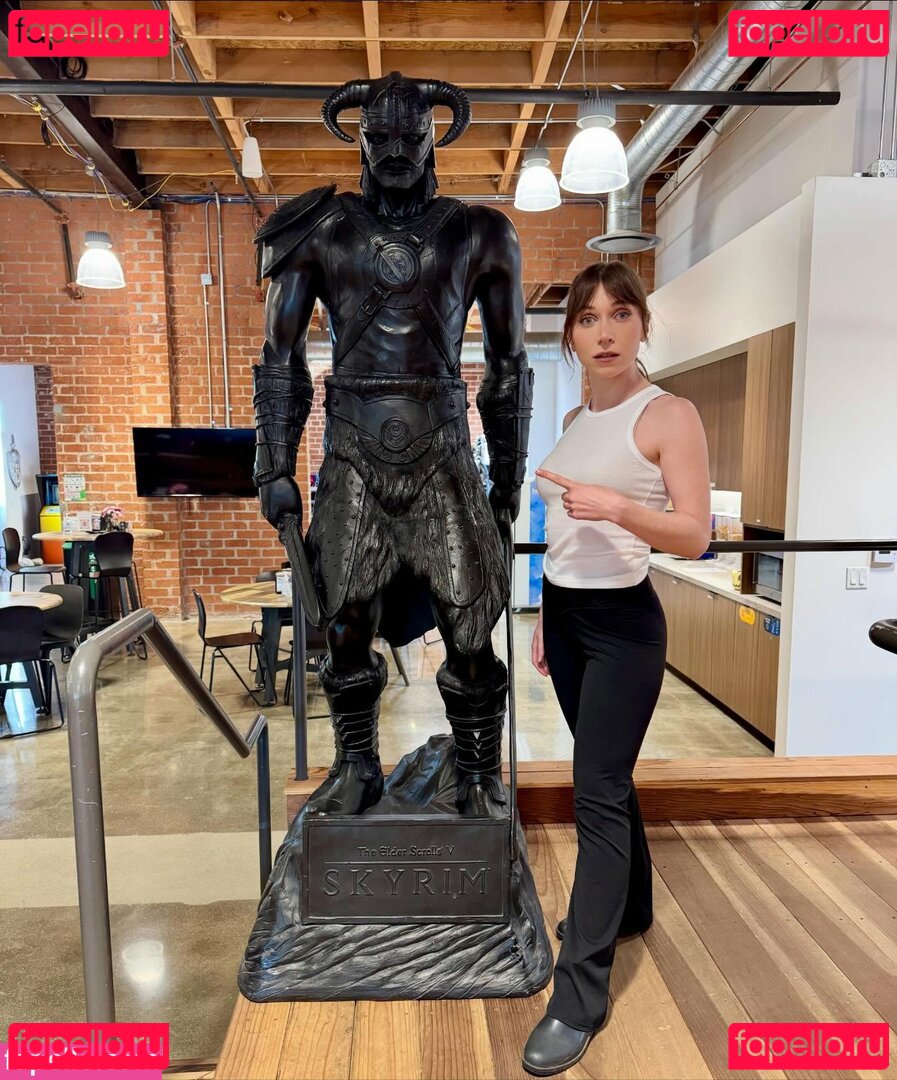 Ayytrae / angelicatrae / omgcosplay Onlyfans Photo Gallery 