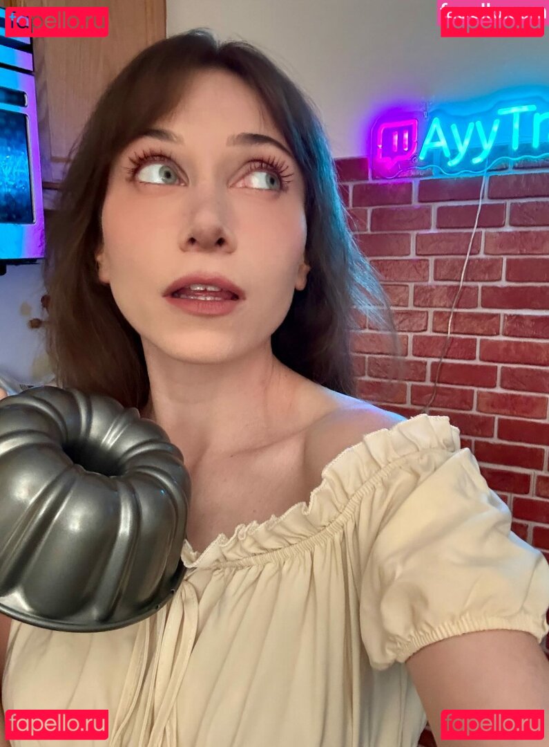 Ayytrae / angelicatrae / omgcosplay Onlyfans Photo Gallery 