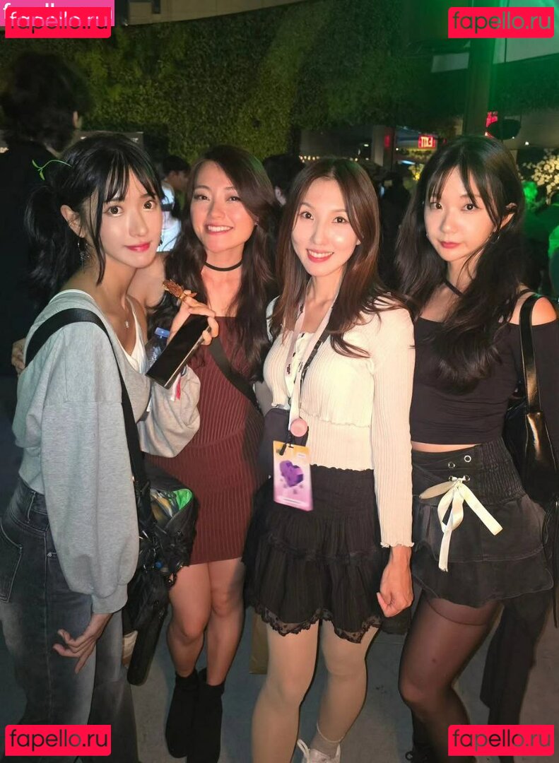 PotasticPanda / mmoxreview / mxrlovesfans Onlyfans Photo Gallery 