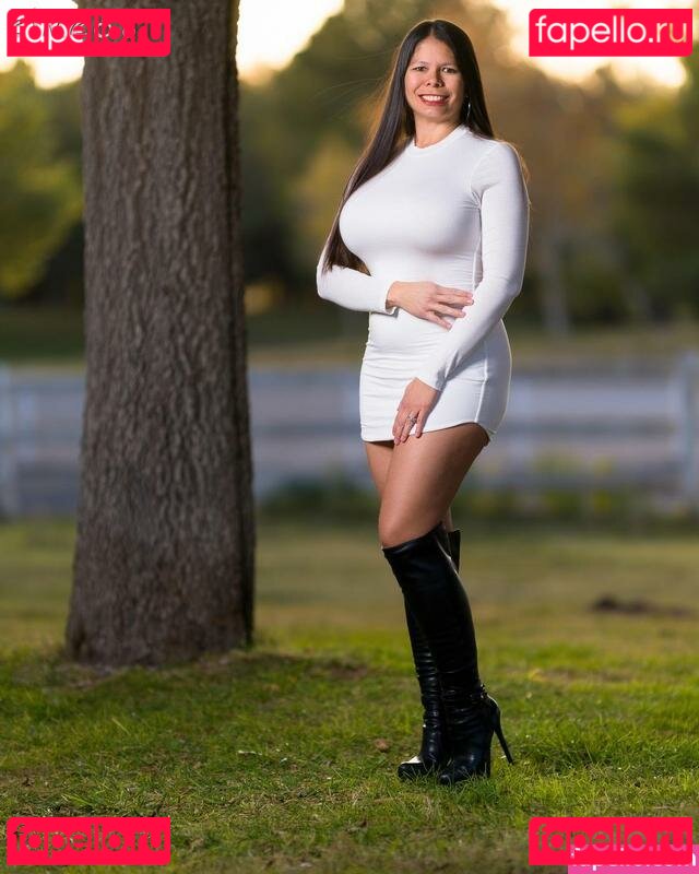 Eimeo / tahiticutie Onlyfans Photo Gallery 