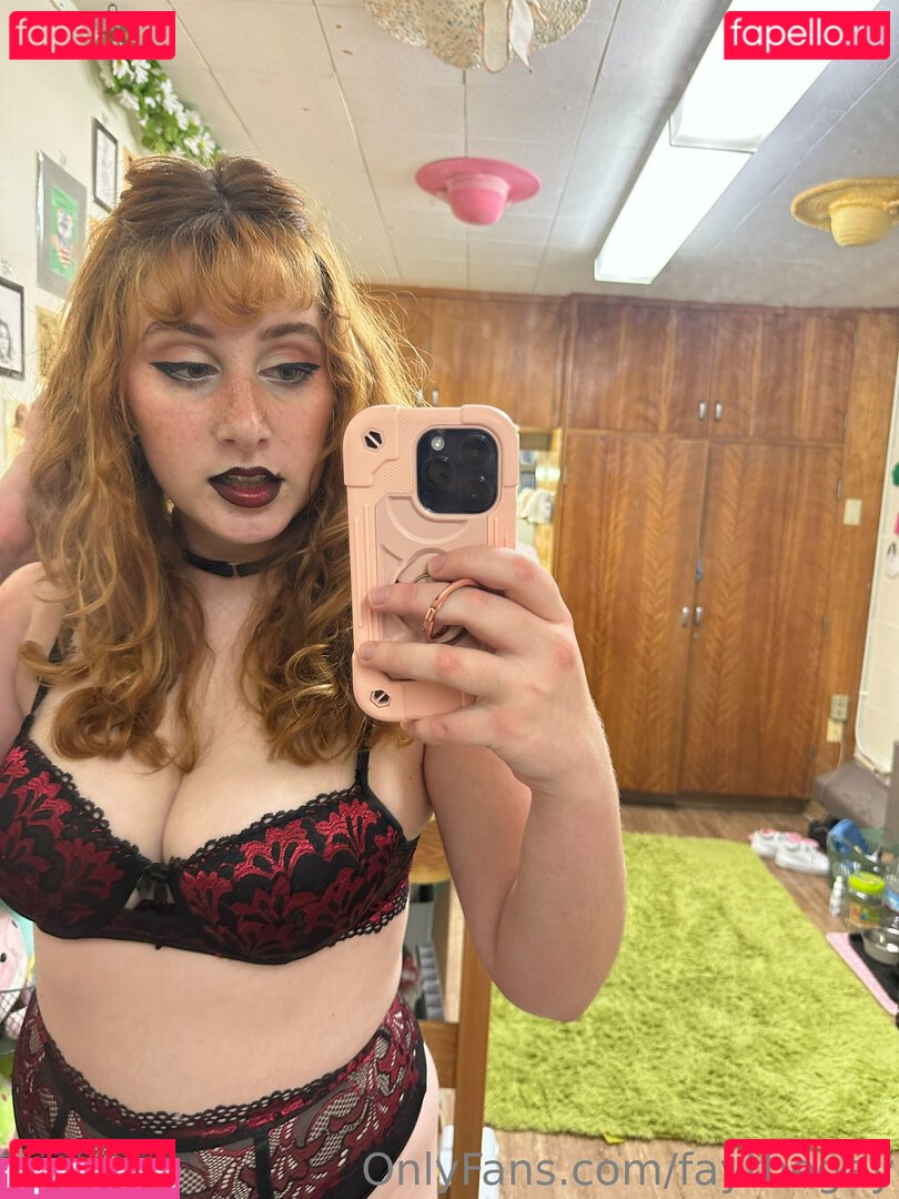 Rachel Fay / fay_the_gay / faythefae / faythegay Onlyfans Photo Gallery 