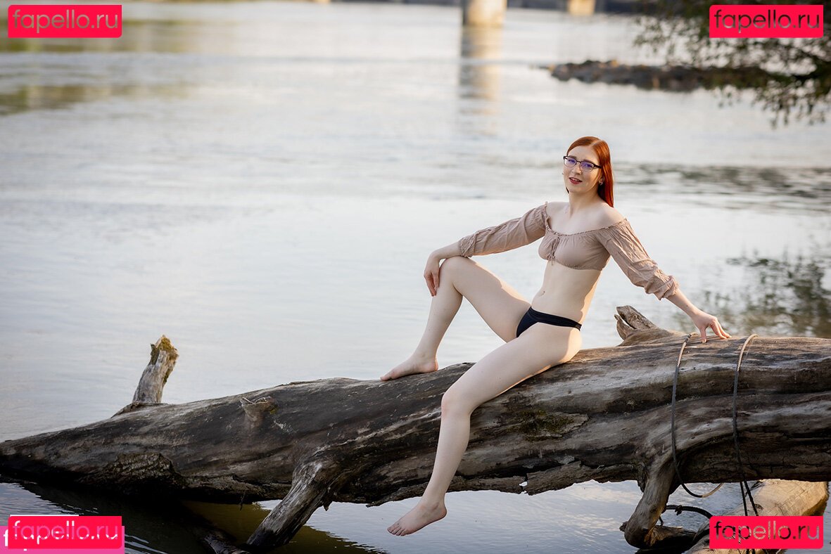 Fina Foxy Nude Onlyfans Photo 37