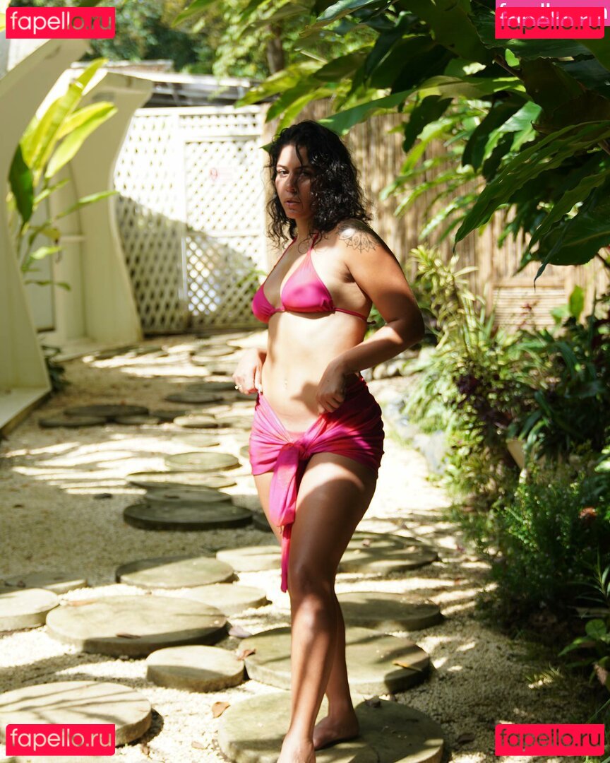 Maleni Cruz / malenicruz Onlyfans Photo Gallery 