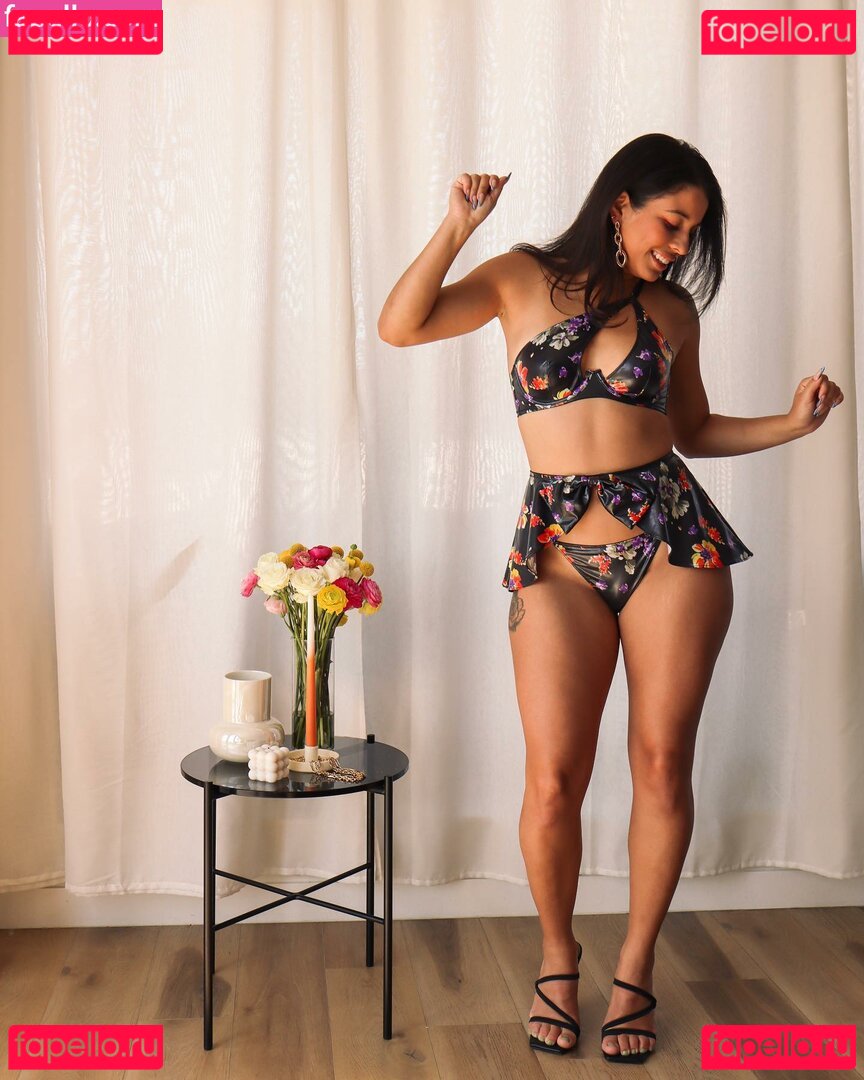 Maleni Cruz / malenicruz Onlyfans Photo Gallery 