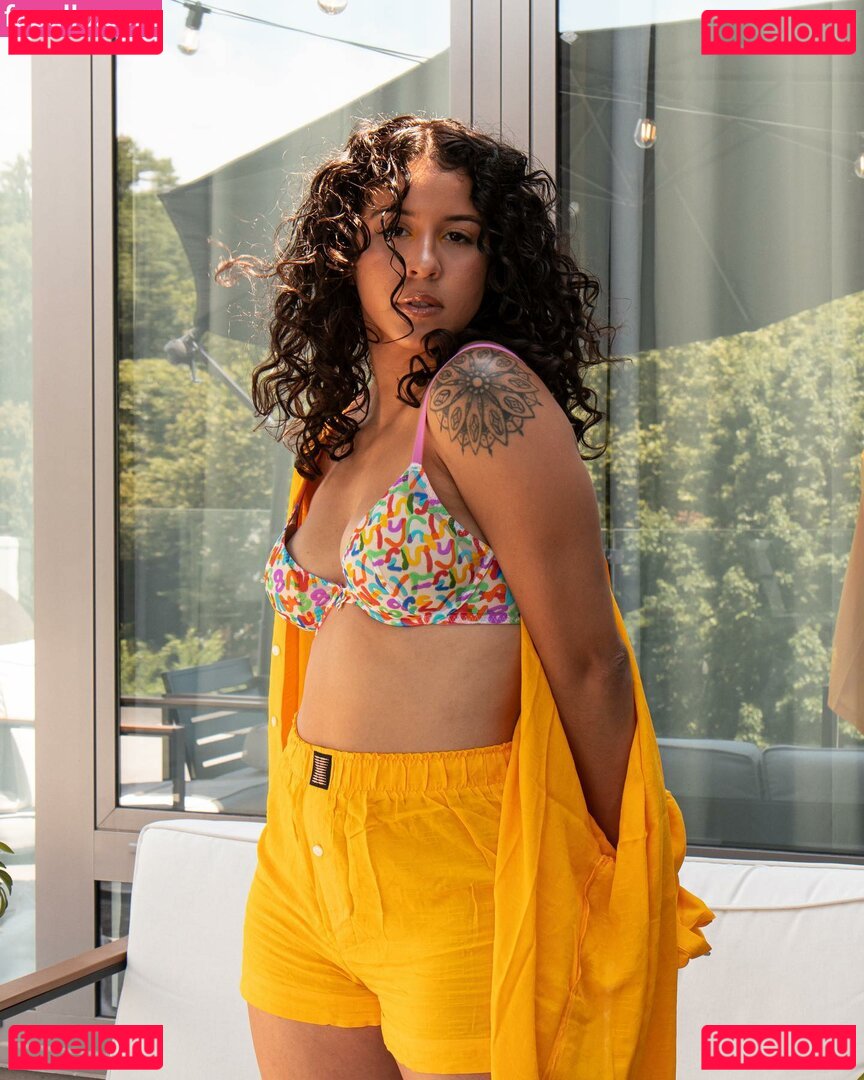 Maleni Cruz / malenicruz Onlyfans Photo Gallery 