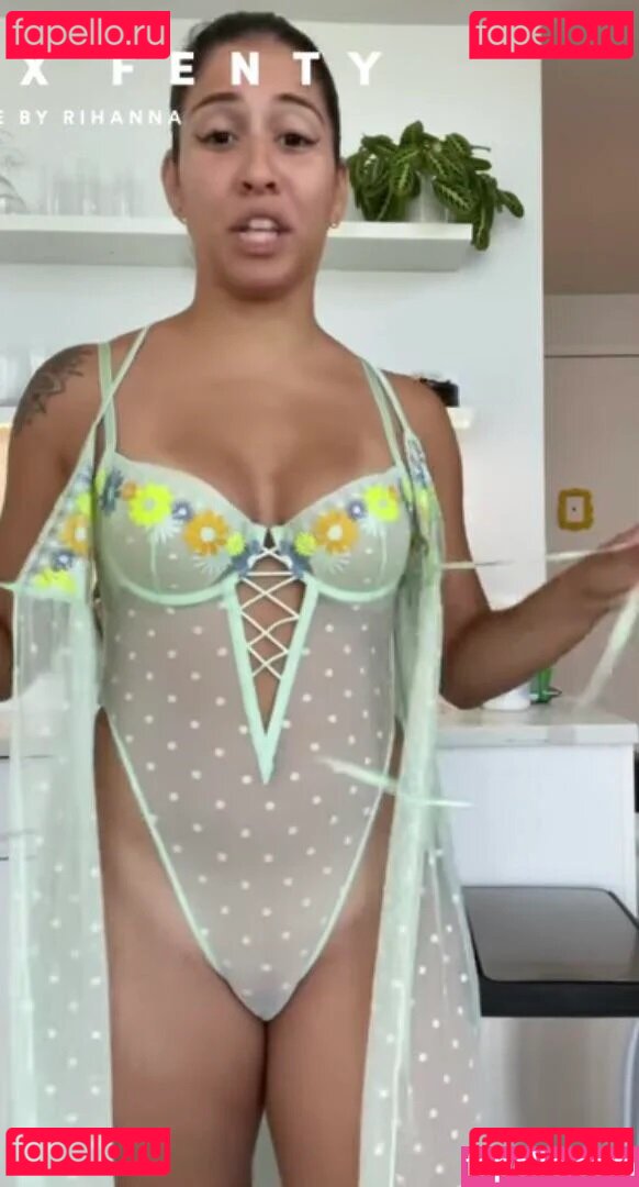 Maleni Cruz / malenicruz Onlyfans Photo Gallery 