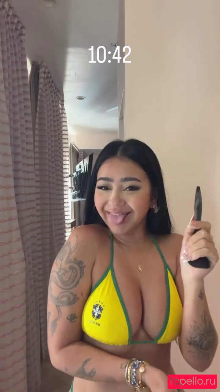 Beca Barreto Nude Onlyfans Photo 48