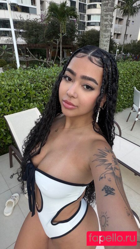 Beca Barreto Nude Onlyfans Photo 29