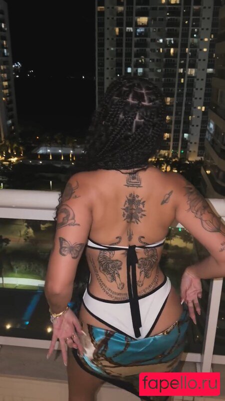 Beca Barreto Nude Onlyfans Photo 16