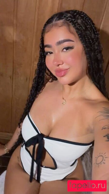 Beca Barreto Nude Onlyfans Photo 11