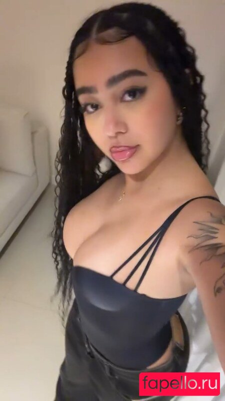 Beca Barreto Nude Onlyfans Photo 7