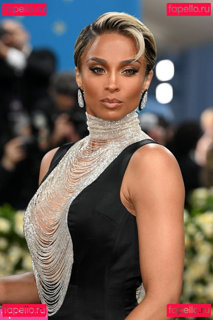 Ciara / liveandsetsail Onlyfans Photo Gallery 