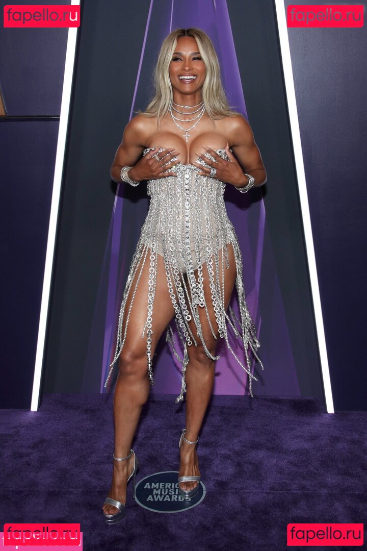 Ciara / liveandsetsail Onlyfans Photo Gallery 