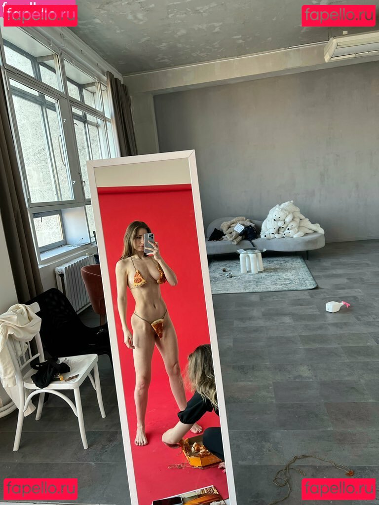 Toma Efremova / TomaEfremova Onlyfans Photo Gallery 