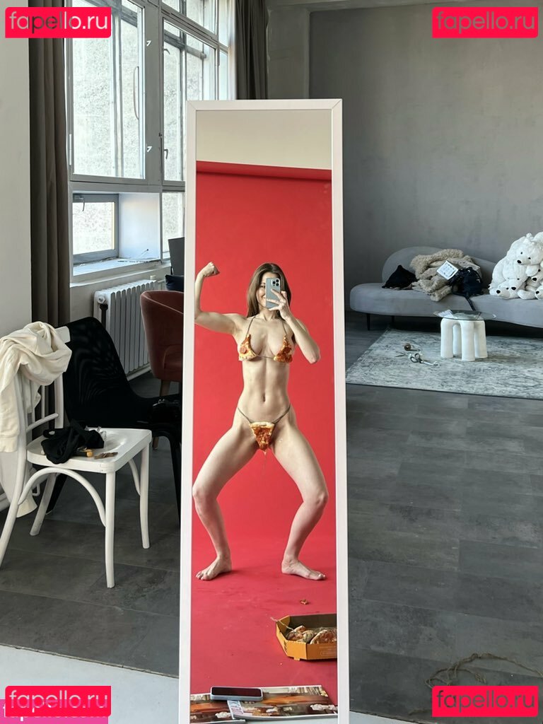 Toma Efremova / TomaEfremova Onlyfans Photo Gallery 