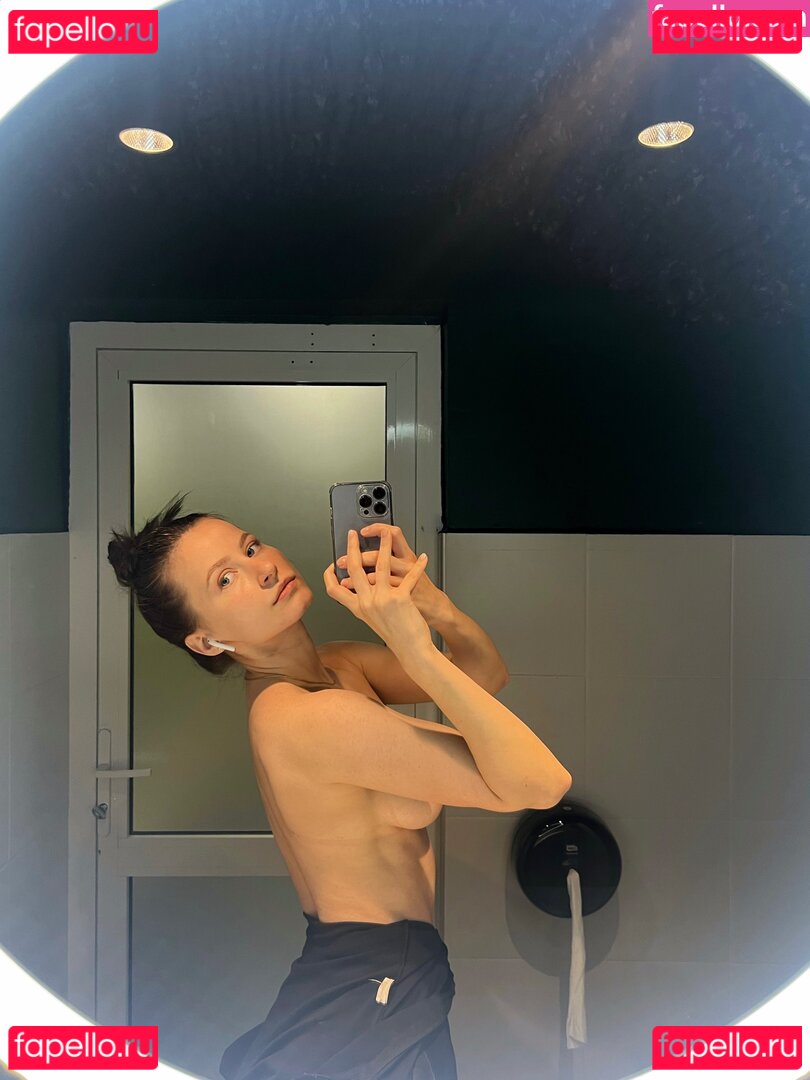 Toma Efremova / TomaEfremova Onlyfans Photo Gallery 