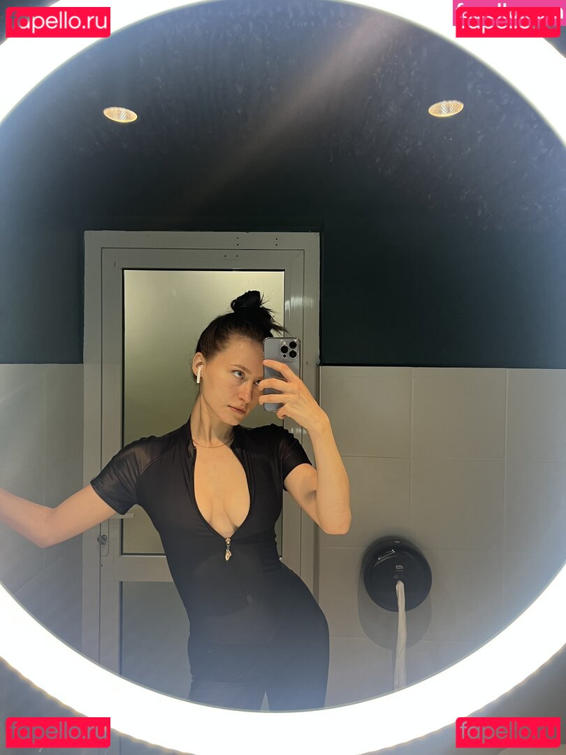 Toma Efremova / TomaEfremova Onlyfans Photo Gallery 