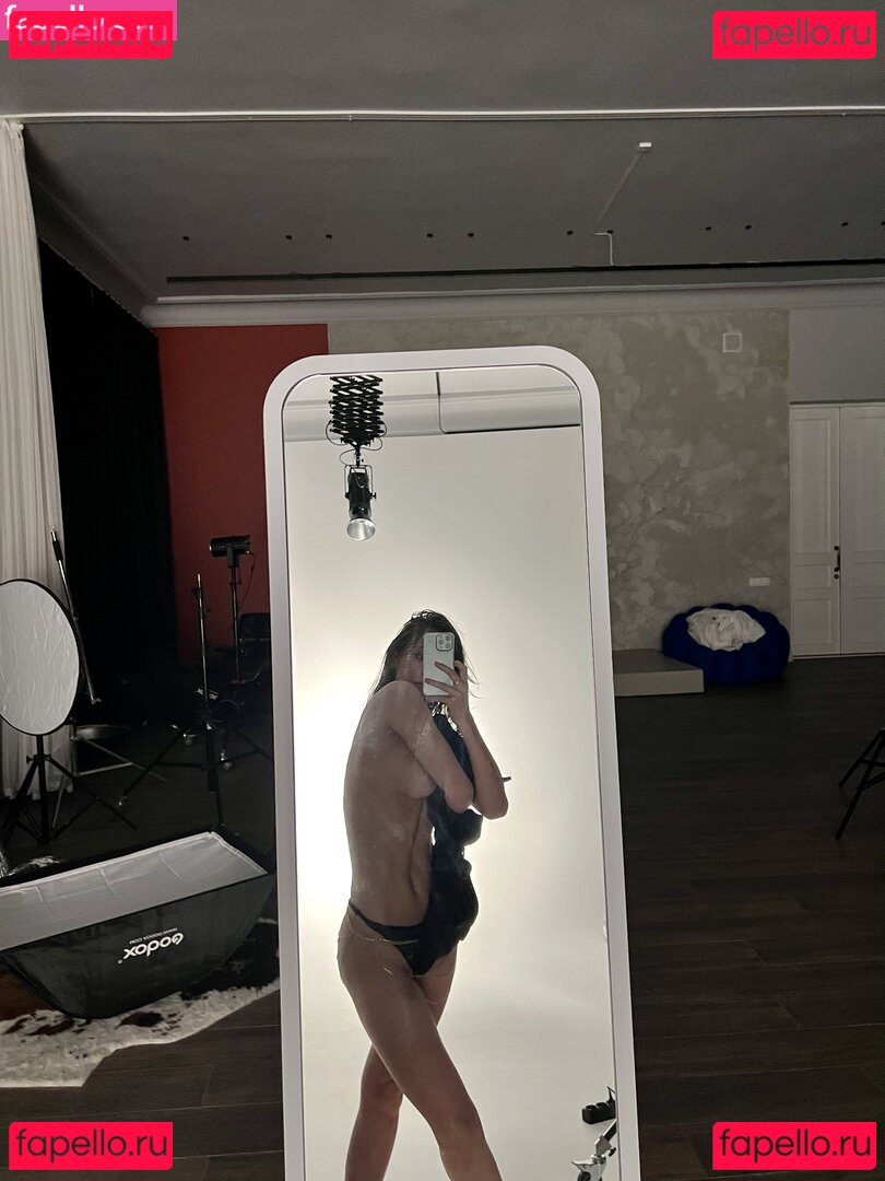 Toma Efremova / TomaEfremova Onlyfans Photo Gallery 